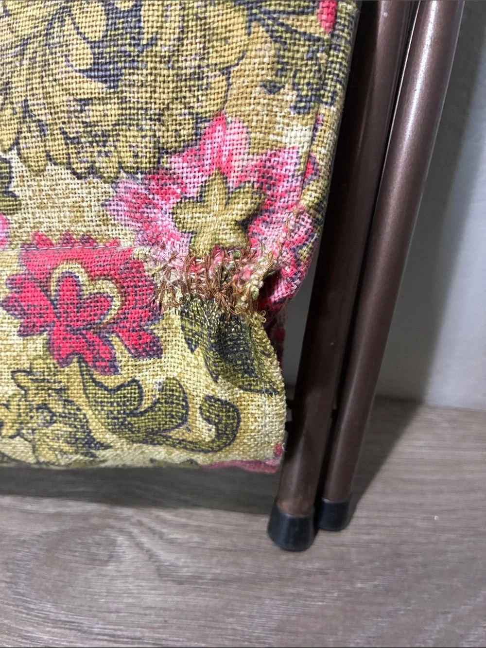 Vintage Cottagecore Foldable Sewing Knitting Magazine Caddy